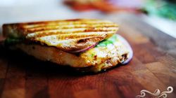 Рецепт Горячих бутербродов с курицей и абрикосовым соусом