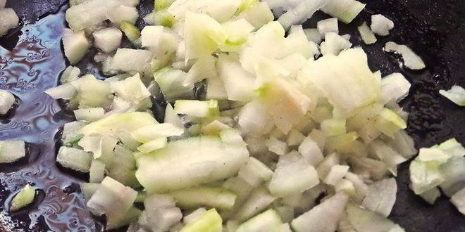 Рецепт открытого бутерброда с овощами и килькой