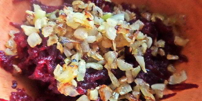 Рецепт открытого бутерброда с овощами и килькой