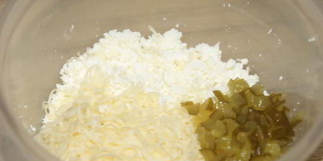 Рецепт творожных бутербродов с огурцом и зеленью