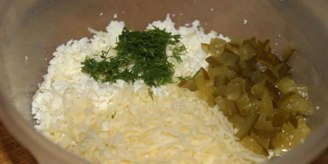 Рецепт творожных бутербродов с огурцом и зеленью