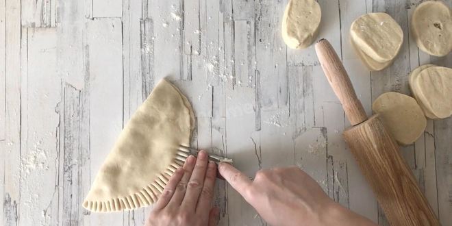 Рецепт чебуреков с картошкой