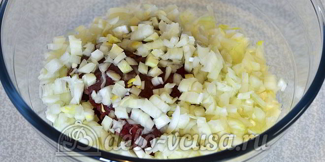 Рецепт чебуреков с мясом и сыром