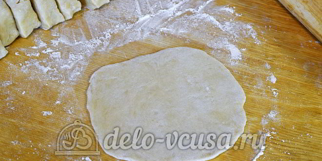 Рецепт чебуреков с мясом и сыром