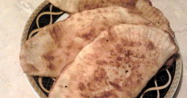 Рецепт Чебуреков с мясом, сыром и помидорами