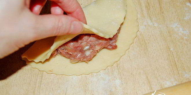 Рецепт чебуреков с мясом