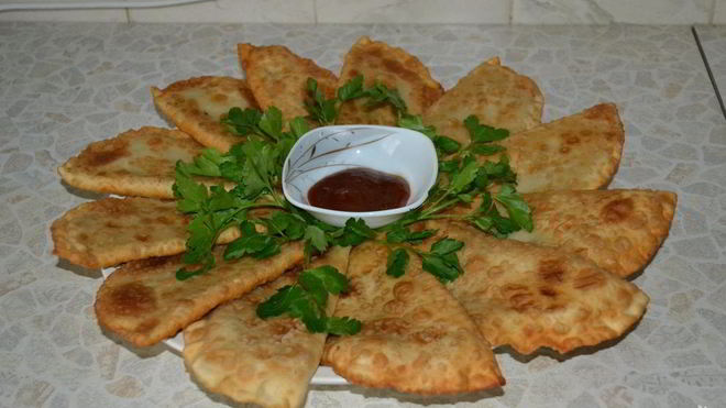 Рецепт чебуреков с сочной начинкой