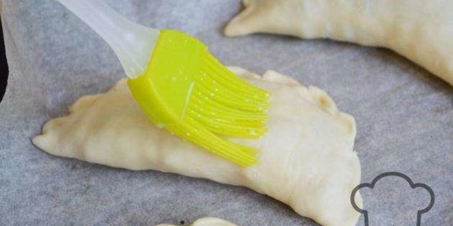 Рецепт чебуреков с сыром и зеленью