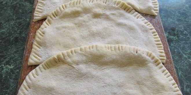 Рецепт Хрустящего теста для чебуреков на водке