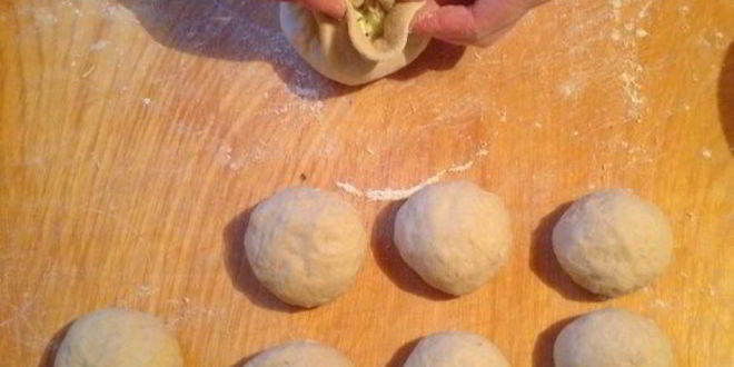 Рецепт тонких чебуреков с картофельной начинкой