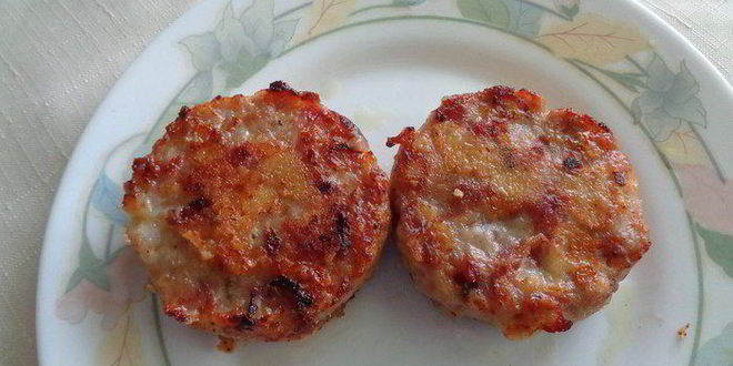 Рецепт домашнего чизбургера с соусом барбекю