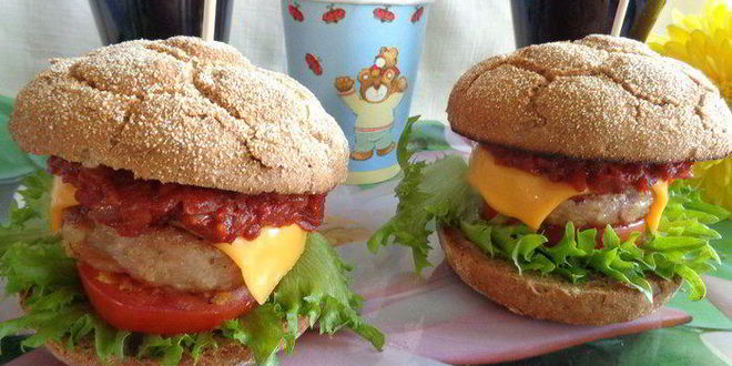 Рецепт домашнего чизбургера с соусом барбекю