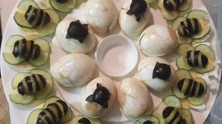 Рецепт Фаршированных яиц Пчелки