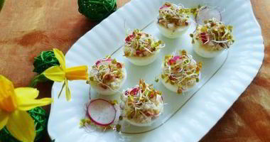 Рецепт Яиц фаршированных пшеном и редисом