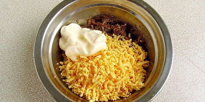 Рецепт яиц, фаршированных шпротами