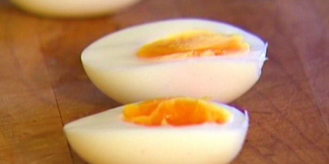 Рецепт яиц, фаршированных сыром, каперсами и шнитт-луком