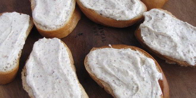 Рецепт десертных гренков с грушей и амаретто