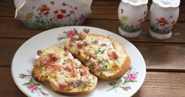 Рецепт Гренков с ветчиной и сыром