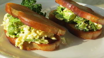 Рецепт Гренков с яичным салатом