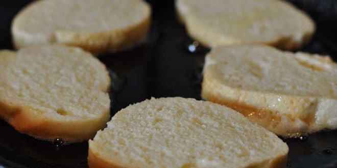 Рецепт гренков с яйцом и молоком