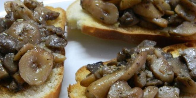 Рецепт сырных гренков с грибами