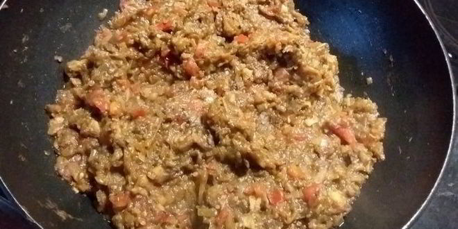 Рецепт байнгана бхарта — баклажанной икры по-индийски