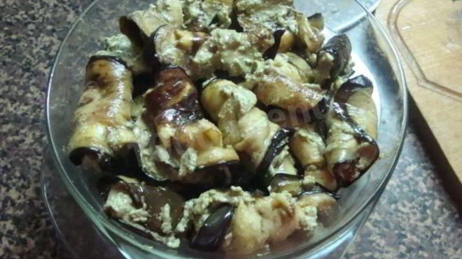 Рецепт канапе из баклажан с ореховым соусом