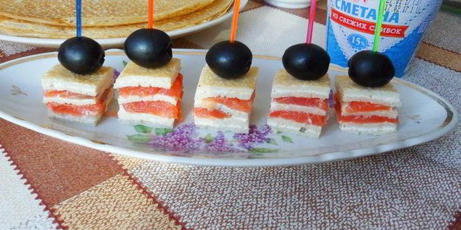Рецепт канапе с блинами и семгой