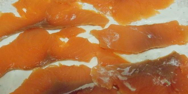 Рецепт канапе с блинами и семгой