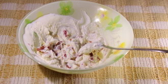 Рецепт канапе с домашним крем-сыром, слабосоленой семгой и вялеными помидорами