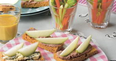 Рецепт Канапе с голубым сыром