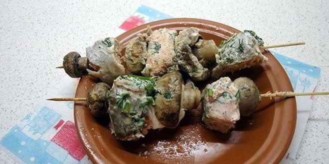 Рецепт Канапе с грибами на шпажках