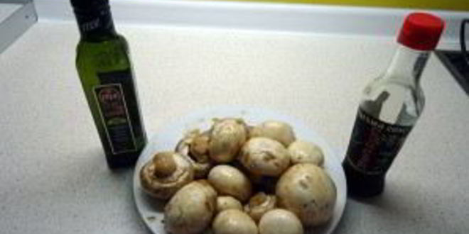 Рецепт канапе с грибами на шпажках