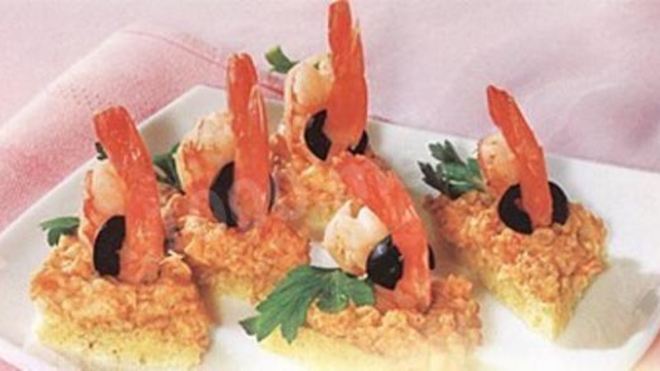 Рецепт канапе с креветками на шпажках