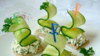 Рецепт Канапе с огурцом на шпажках