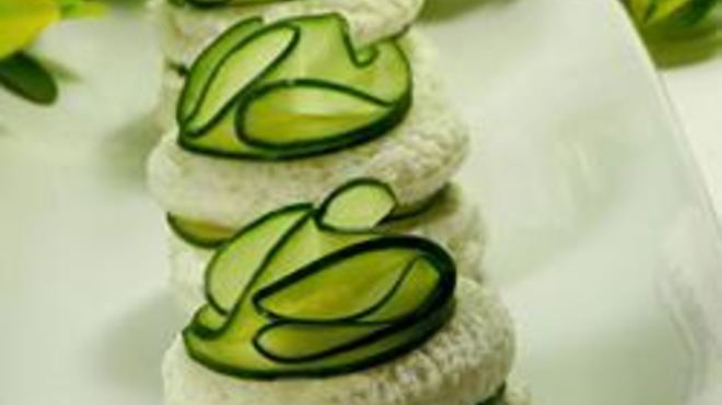Рецепт канапе с огурцом
