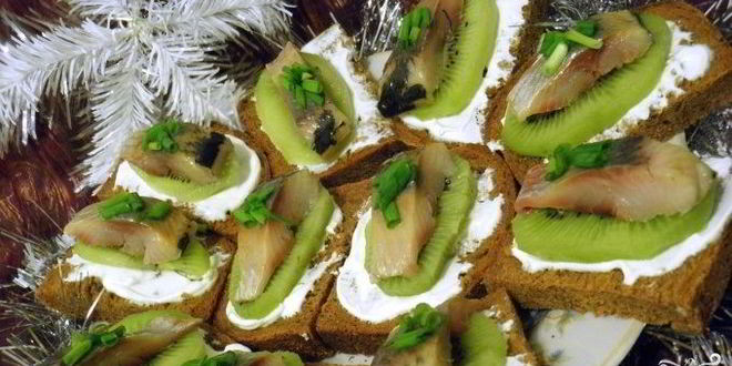 Рецепт Канапе с селедкой и картошкой