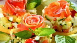 Рецепт Канапе с семгой и салатом