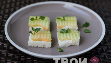 Рецепт Канапе с сыром и дыней