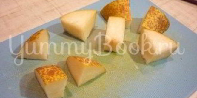 Рецепт пикантных канапе с сыром, фруктами и маслинами