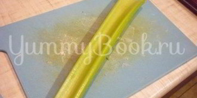 Рецепт пикантных канапе с сыром, фруктами и маслинами