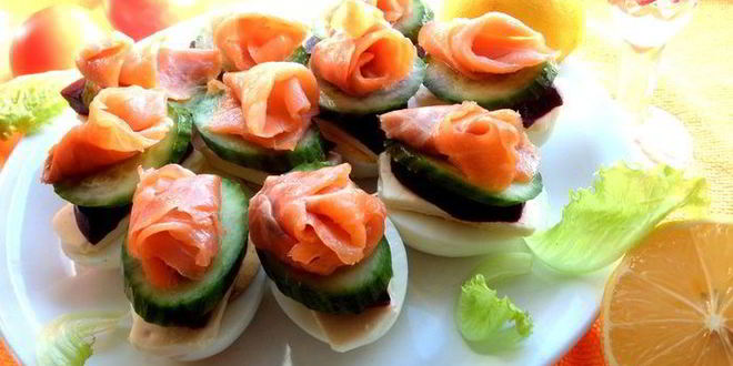 Рецепт рыбного канапе на маринованных яйцах