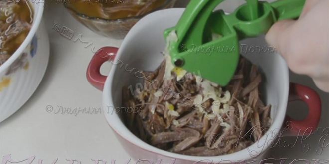 Рецепт холодца из говядины и свиных ножек