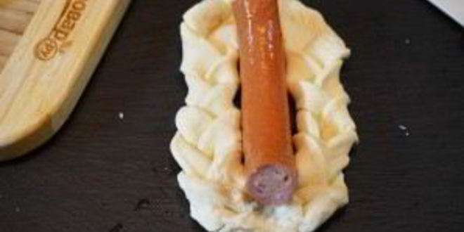 Рецепт плетеных хот-догов с гуакамоле