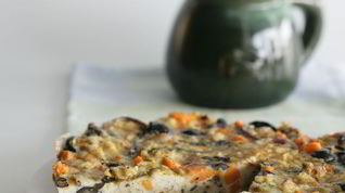 Рецепт Оливковой фриттаты со сладким картофелем и красным луком