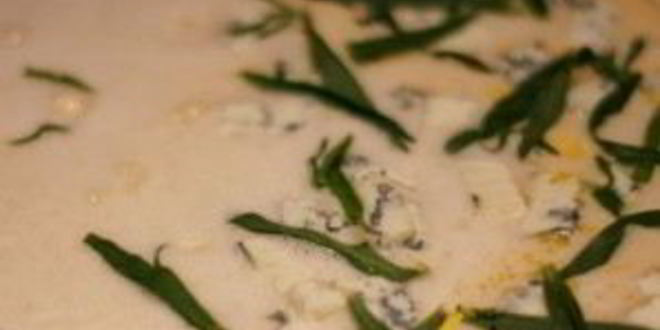 Рецепт омлета с голубым сыром