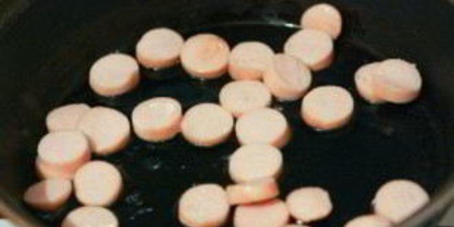 Рецепт омлета с сосиской