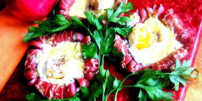 Рецепт омлетного цветочка под сыром джюгас