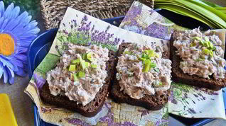 Рецепт Паштета из тунца с яблоком и рисом