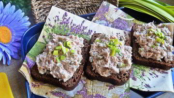 Рецепт Паштета из тунца с яблоком и рисом